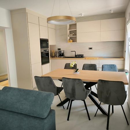 Luxury Apartments Marina View فوديس المظهر الخارجي الصورة